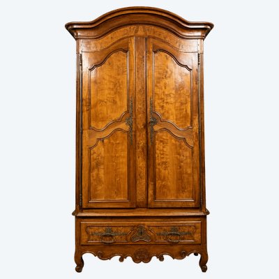Importante armoire de mariage époque Louis XV en marquéterie et loupe
