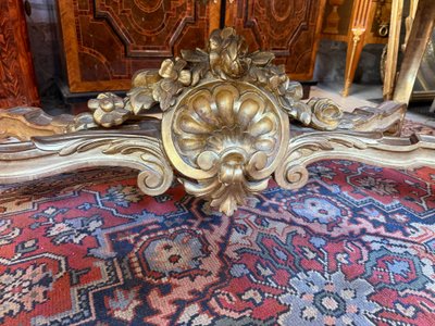 CONSOLE DE MILIEU D’APPARAT DE STYLE LOUIS XV