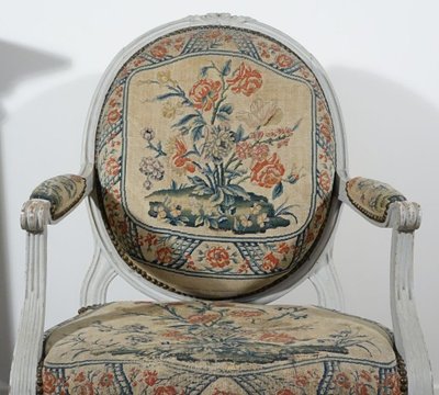 Large armchair for the queen attributed to Othon