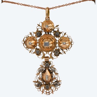 Georgian Flemish cross pendant in 18-carat gold set with table-cut diamonds