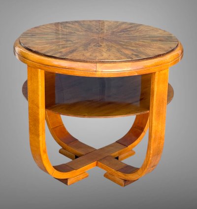 Runder Beistelltisch im Art-Deco-Stil aus gebranntem Nussbaumholz, ruhend auf 4 geschwungenen Beinen