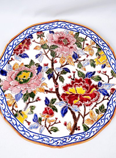 Polylobed earthenware pie dish from Gien, polychrome decoration, peony pattern, 2000s