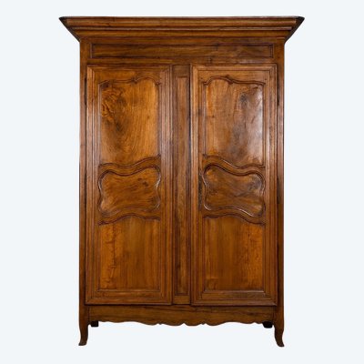 ARMOIRE LXV (XVIIIÈME SIÈCLE) EN NOYER MASSIF