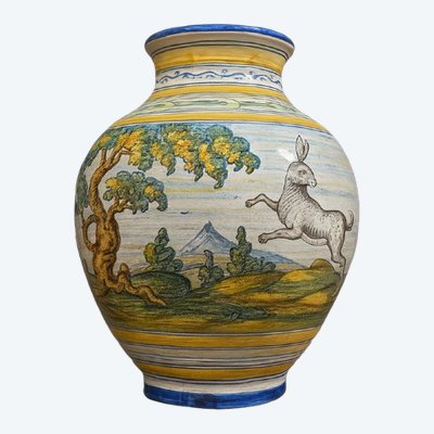 TALAVERA: HAND-PAINTED CERAMIC VASE DECORATED WITH A HARE AND A BIRD