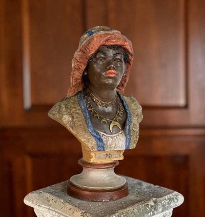 POLYCHROME TERRAKOTTA-ORIENTALISTISCHE BÜSTE – GOLDSCHEIDER UM 1900