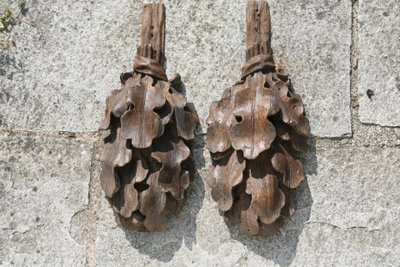 Elégants éléments en bois sculpté d époque Louis XIV du XVII