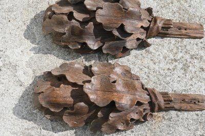 Elégants éléments en bois sculpté d époque Louis XIV du XVII