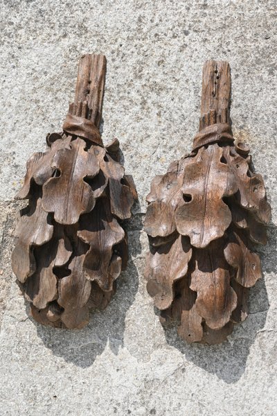 Elégants éléments en bois sculpté d époque Louis XIV du XVII