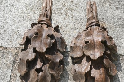 Elégants éléments en bois sculpté d époque Louis XIV du XVII