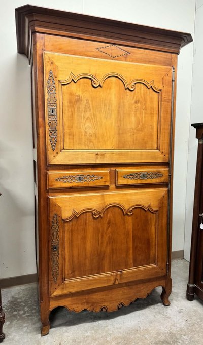 Bonnetière en merisier époque Louis XV