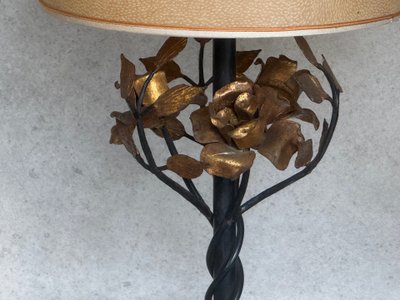 Metal lamp with lampshade