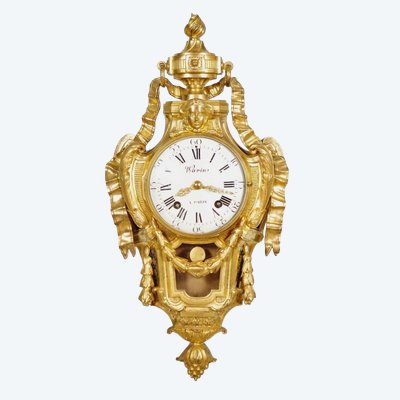 Cartel d'applique époque Louis XVI en bronze doré signé Warin, d'après Osmond