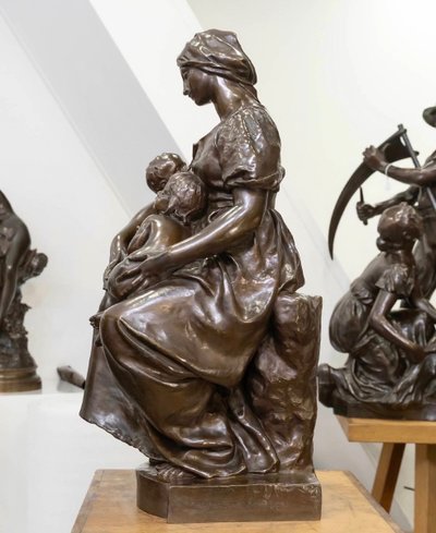 SCULTURA - MATERNITÀ, PAUL DUBOIS (1829-1905) - BRONZO