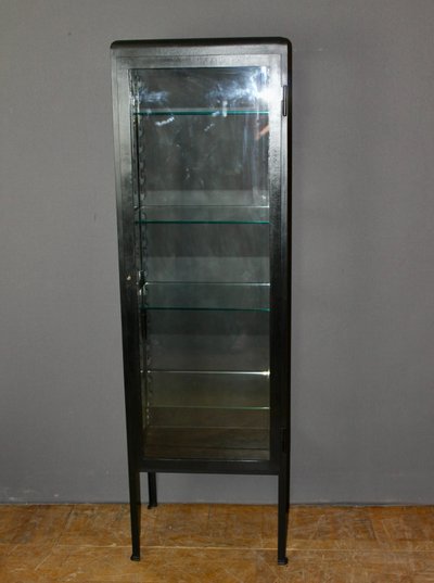 Vitrine aus schwarz lackiertem Eisen, um 1950