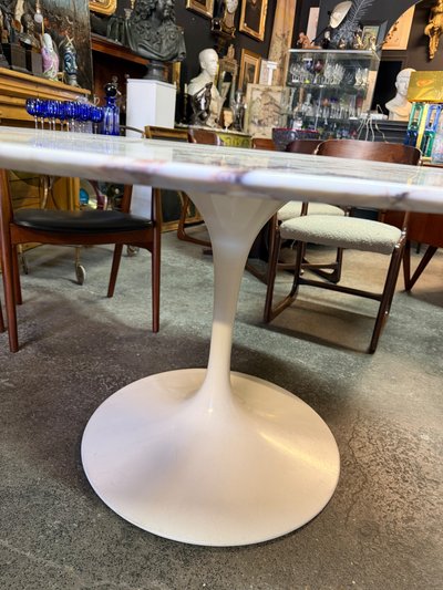 KNOLL EERO SAARINEN TULIP TABLE, MARBLE, 137 CM