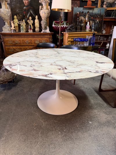 KNOLL EERO SAARINEN TULIP TABLE, MARBLE, 137 CM