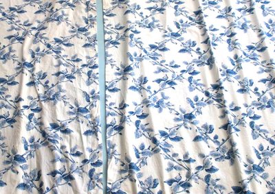 Coppia di tende in cotone con motivo floreale blu a rombi, lunghezza: 380 cm