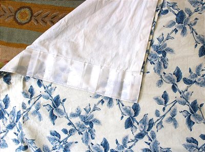 Coppia di tende in cotone con motivo floreale blu a rombi, lunghezza: 380 cm