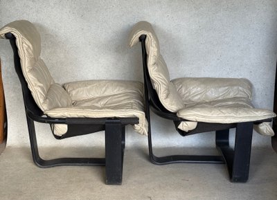 Pair of lounge chairs