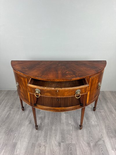 Credenza a mezzaluna, stile Luigi XVI, XIX secolo