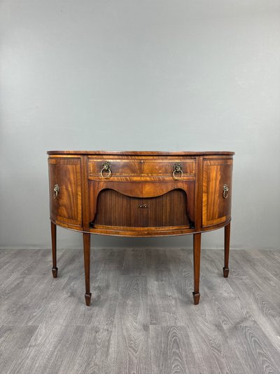 Credenza a mezzaluna, stile Luigi XVI, XIX secolo
