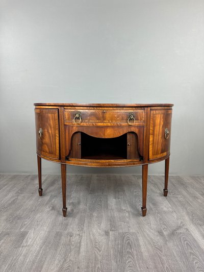 Credenza a mezzaluna, stile Luigi XVI, XIX secolo