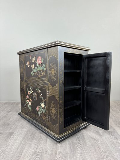 Mobile bar, stile Chinoiserie, XX secolo