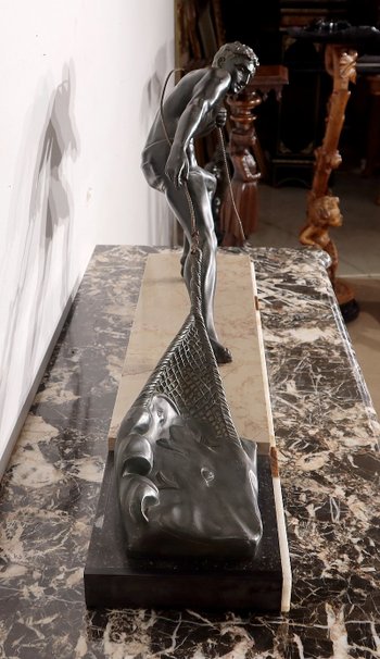 Importante Sculpture en Régule « Le Pêcheur », de J. De Roncourt, Art Déco – 1930