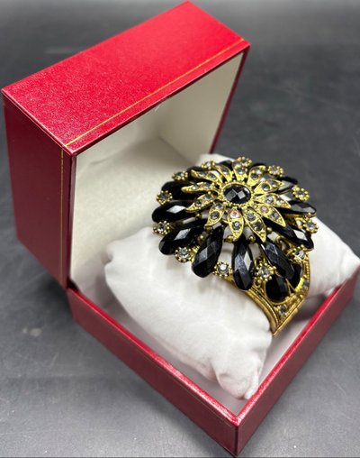 CLASP BRACELET 