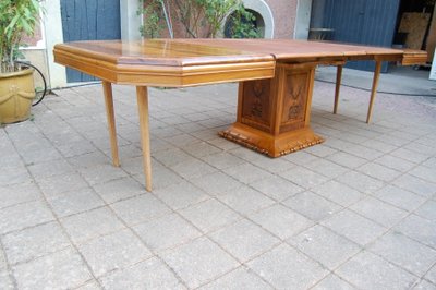Art-Déco-Tisch aus Nussbaumholz mit Ausziehplatten, für 14 Gedecke