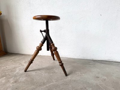 Tabouret d’atelier tripode en bois tourné et fonte, vers 1900