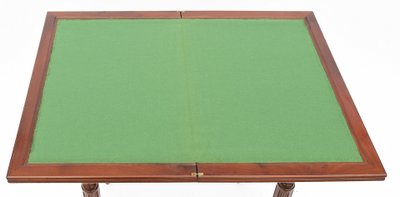 Spieltisch aus Mahagonifurnier