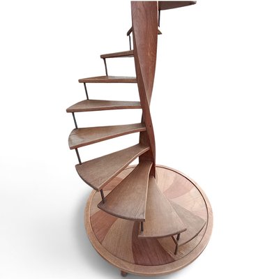 Dekorative Wendeltreppe aus Eiche und Nussbaum, H 228 cm