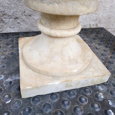 Vase dit Medicis en marbre blanc, fin XVIIIème début XIXème siècle