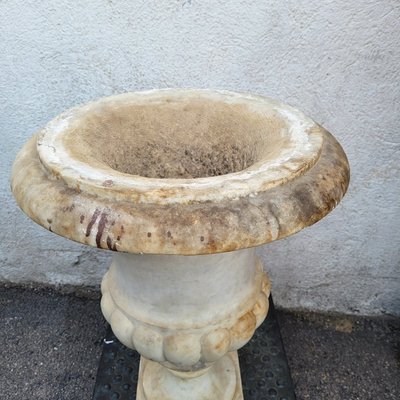 Vase dit Medicis en marbre blanc, fin XVIIIème début XIXème siècle