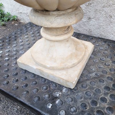 Vase dit Medicis en marbre blanc, fin XVIIIème début XIXème siècle