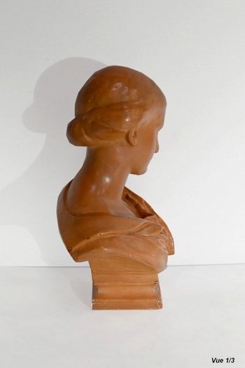 Buste en Terre Cuite, signé Atelier Lorenzi – 1920