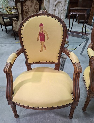 Paire de fauteuils cabriolets Louis XVI – Décor original de baigneurs Blédina 