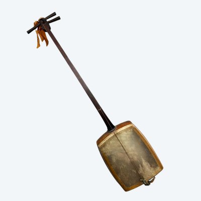 INSTRUMENT de MUSIQUE appelé Shamisen - Japon - Période Edo (1603-1868)