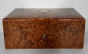 Jewelery Box in Thuya Burl, Napoleon III Period - Late 19th Century