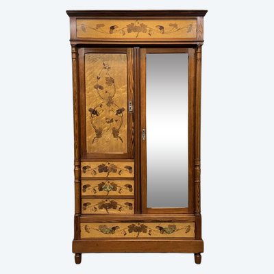 Armoire art nouveau début XXème en pitch et pin et loupe d'érable moucheté