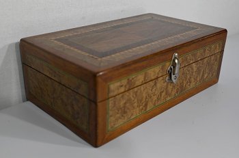 Box in marquetry of various woods - Early 20th century