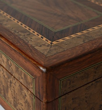 Box in marquetry of various woods - Early 20th century