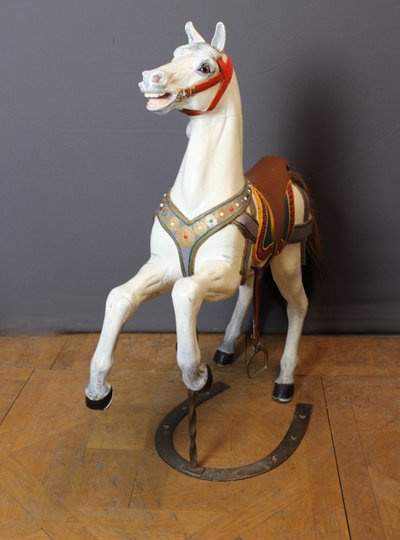 Cheval de Manège en Bois Sculpté vers 1900