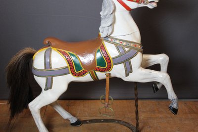 Cheval de Manège en Bois Sculpté vers 1900