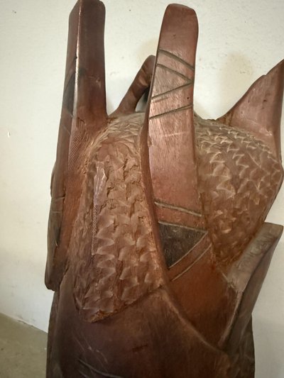 Masque tribal africain vintage en bois dur sculpté à la main, 60 x 35 cm