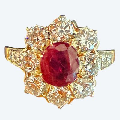 Daisy ring set with a ruby and diamonds 