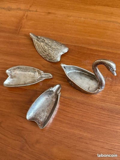 Stackable swan-shaped ashtray – Silver-colored metal, 20th century