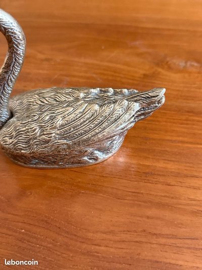 Stackable swan-shaped ashtray – Silver-colored metal, 20th century