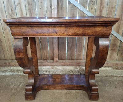 Console d'epoca restaurata con intarsio a occhio d'olmo – XIX secolo
